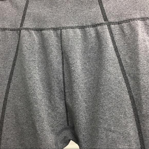 NWOT GapFit Junior Seamless Cropped Leggings - Picture 4 of 5